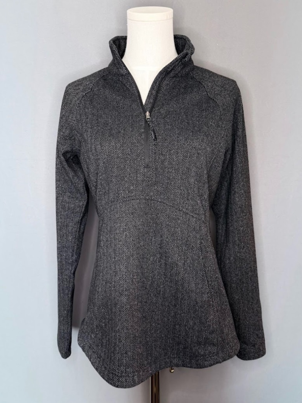 Kyodan Outdoor Gray Herringbone Quarter Zip Pullover Women’s Medium